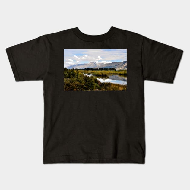 Nouvelle Zélande - Queenstown, Lac Wakatipu Kids T-Shirt by franck380